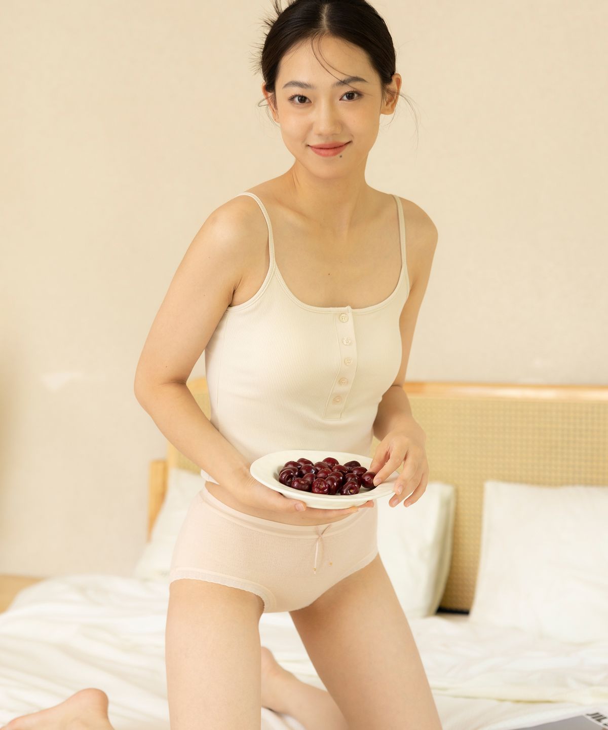 르세렌(LESEREIN) LS23TP-304 버튼 나시탑