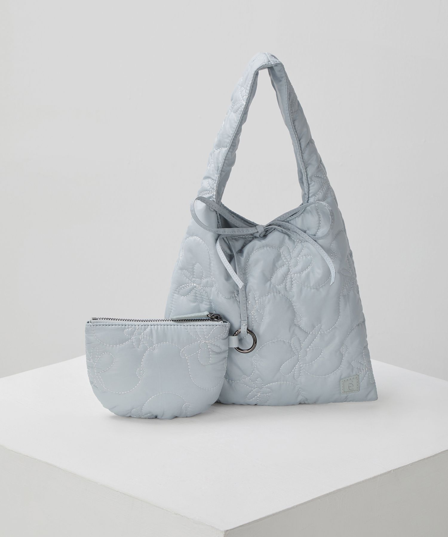 ☆韓国の人気☆【Archivepke】☆Puffy tote ba.g☆バッグ☆ ☆韓国の人気☆【Archivepke】☆Puffy tote ba.g☆バッグ