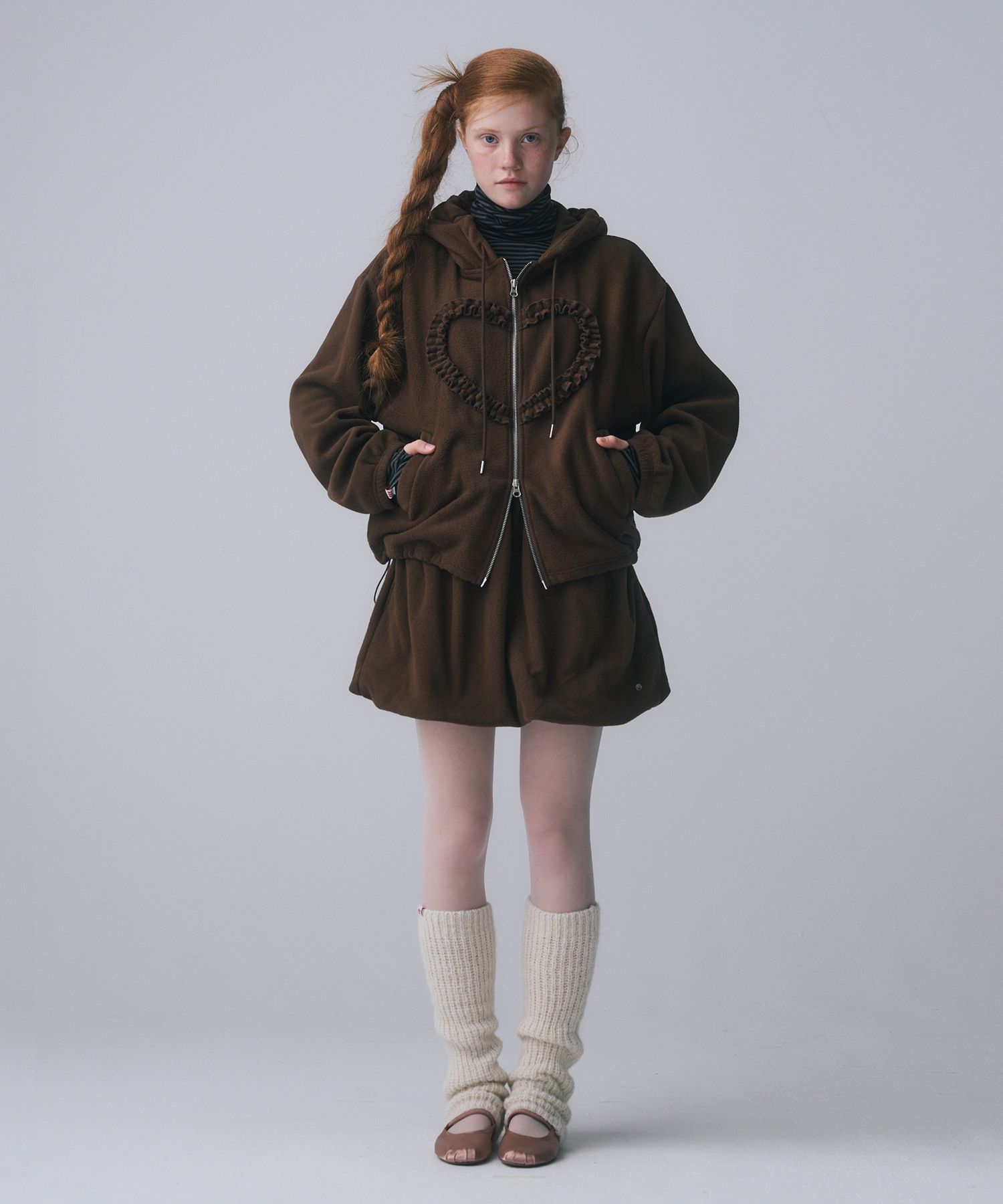 MUSINSA公式 | FUNFROMFUN FRILL HEART HOODIE, BEIGE