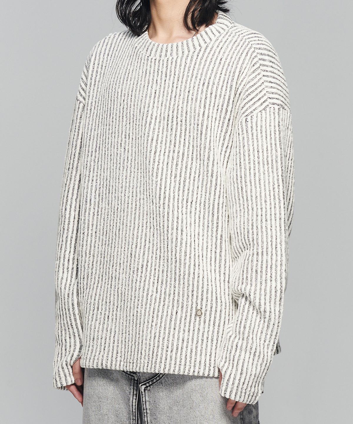 메종미네드(MAISON MINED) SIDE BUTTON BOUCLE KNIT WHITE