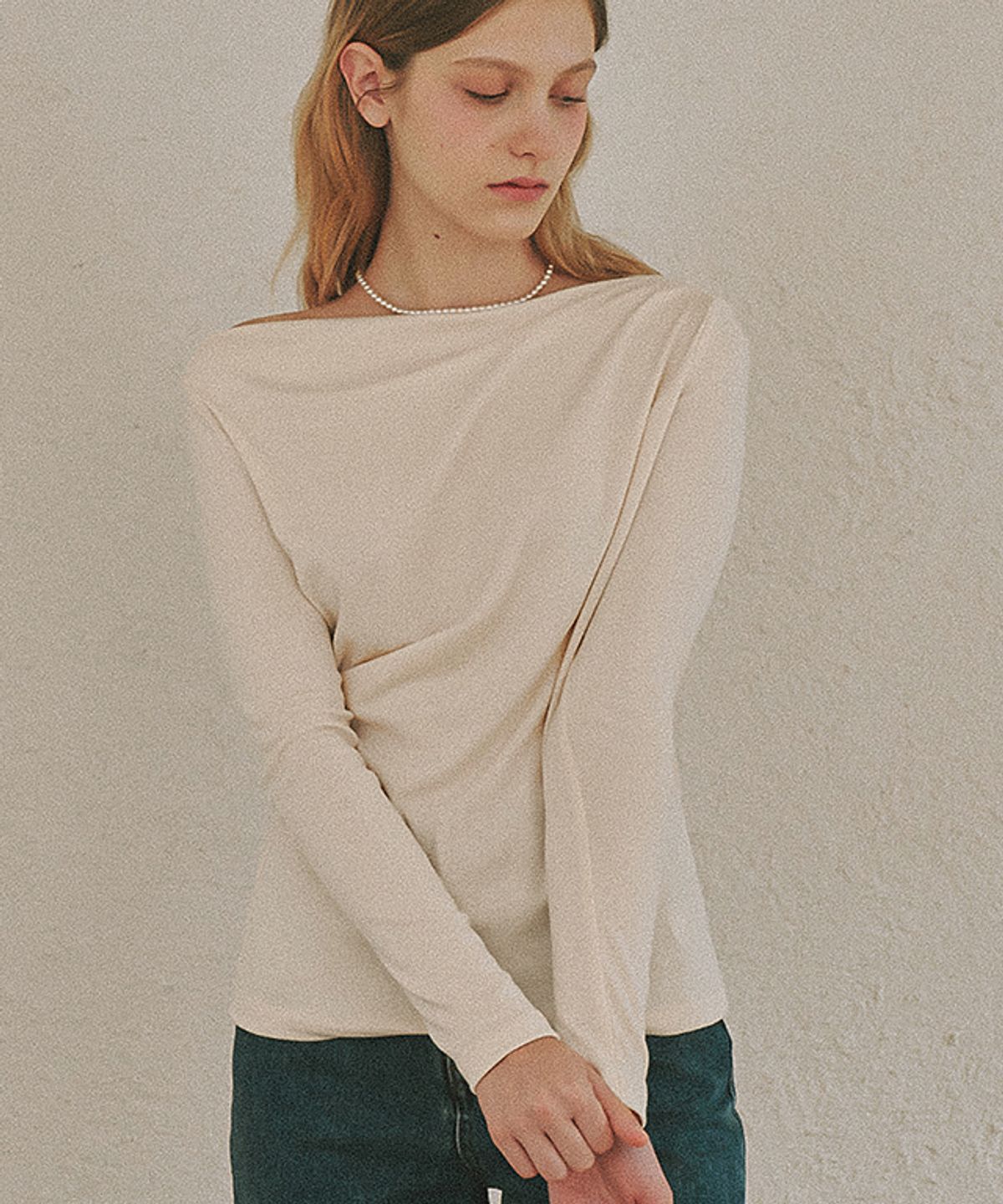론론(RONRON) DRAPE SHIRRING LONG SLEEVE IVORY