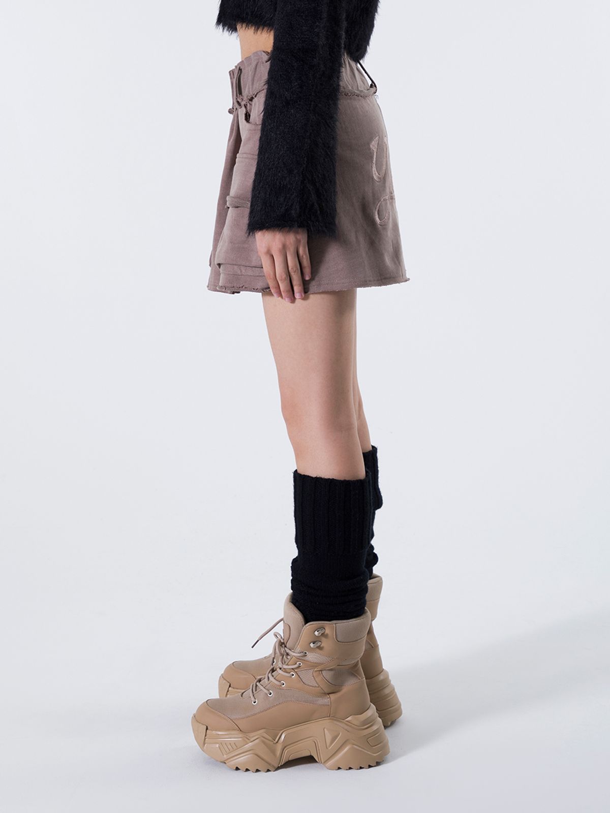 와이이이엘(YEEL) RIVET CARGO MINI SWEAT SKIRT BROWN
