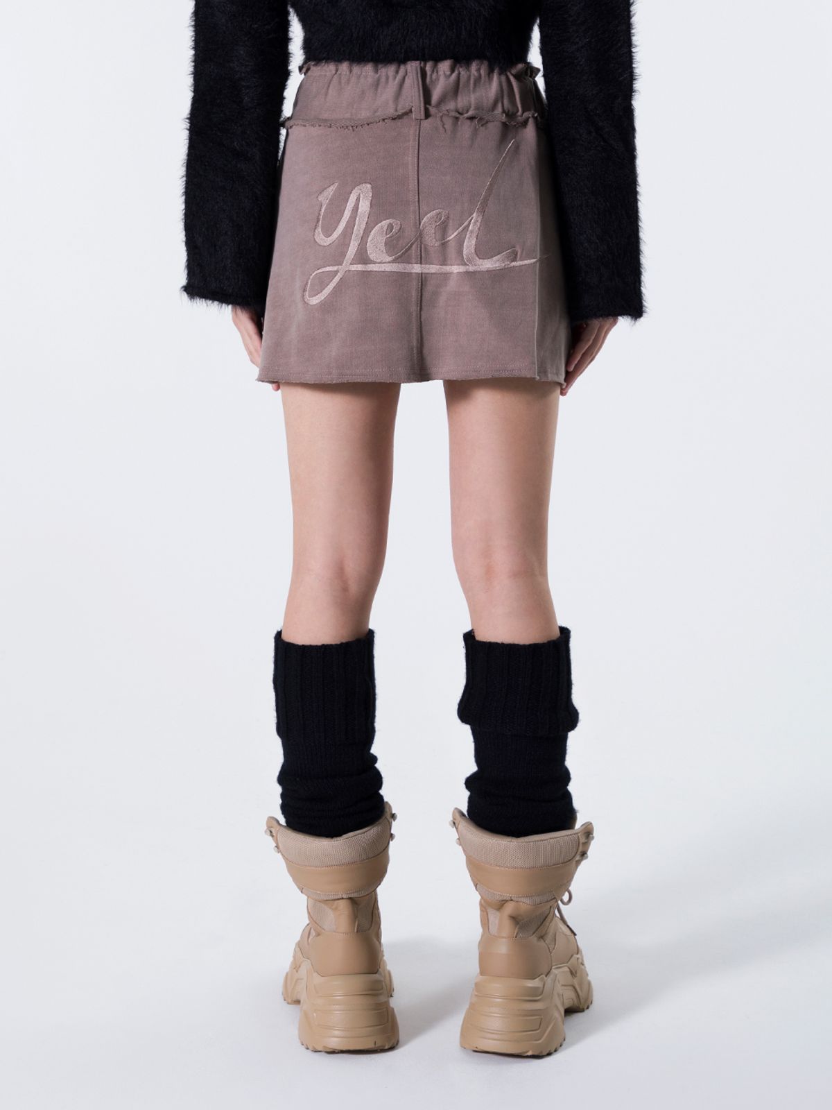 와이이이엘(YEEL) RIVET CARGO MINI SWEAT SKIRT BROWN