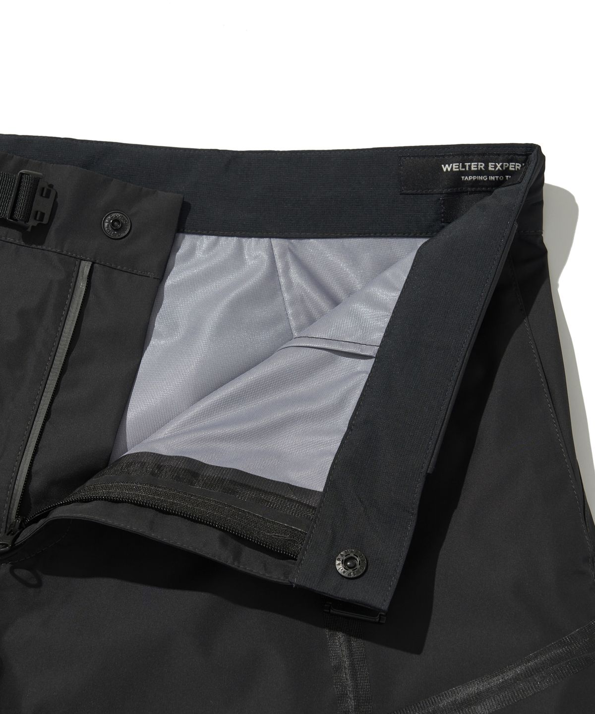 웰터 익스페리먼트(WELTER EXPERIMENT) WSP003_3LAYER SEAMSEALING HALF PANTS_Black