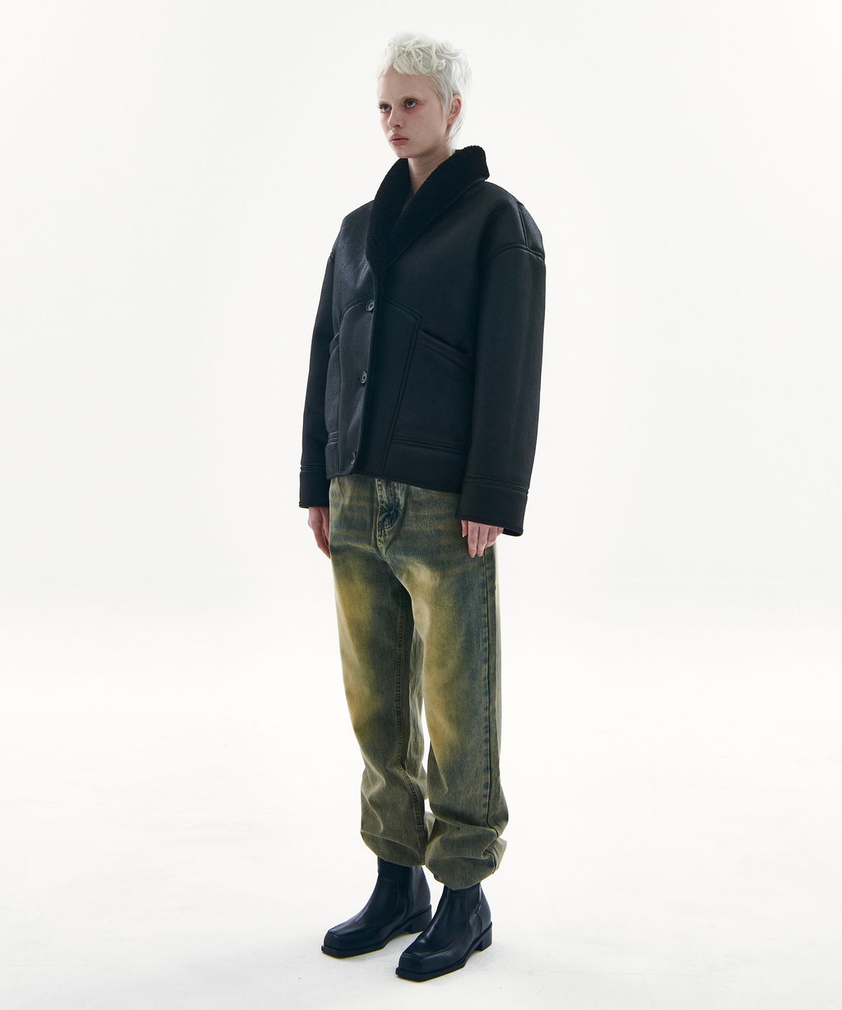 플레이스 스튜디오(PLACE STUDIO) 오버사이즈 숄 카라 레더 플리스 무스탕 자켓 [블랙]