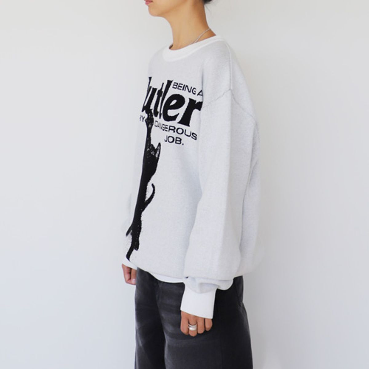 크루치(KRUCHI) CAT BUTLER Knit Sweater (WHITE)