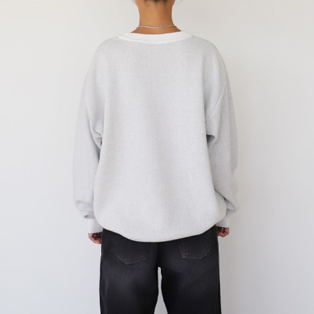 크루치(KRUCHI) CAT BUTLER Knit Sweater (WHITE)