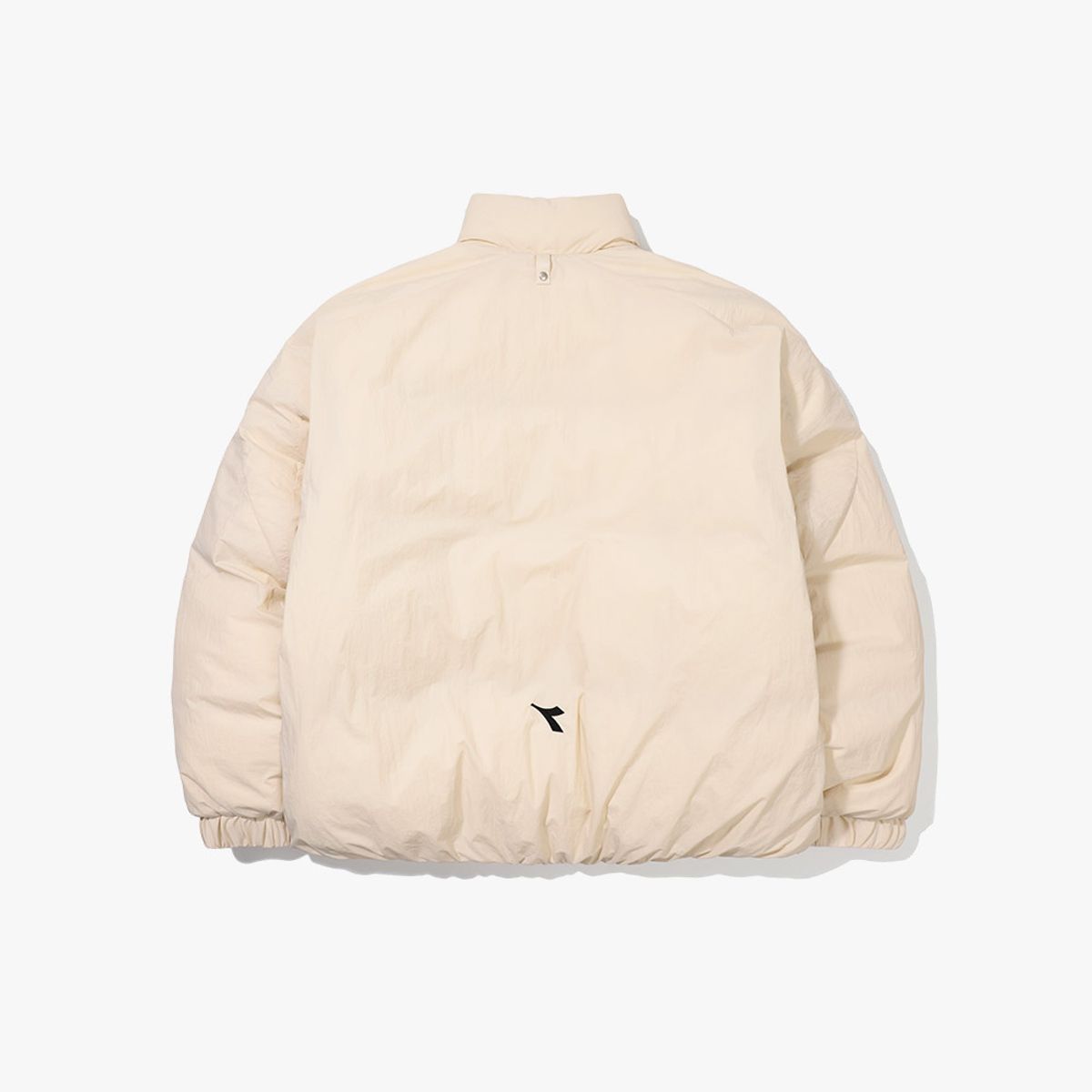 디아도라(diadora) 윈터 피트크루 레이서 구스다운 자켓 BEIGE