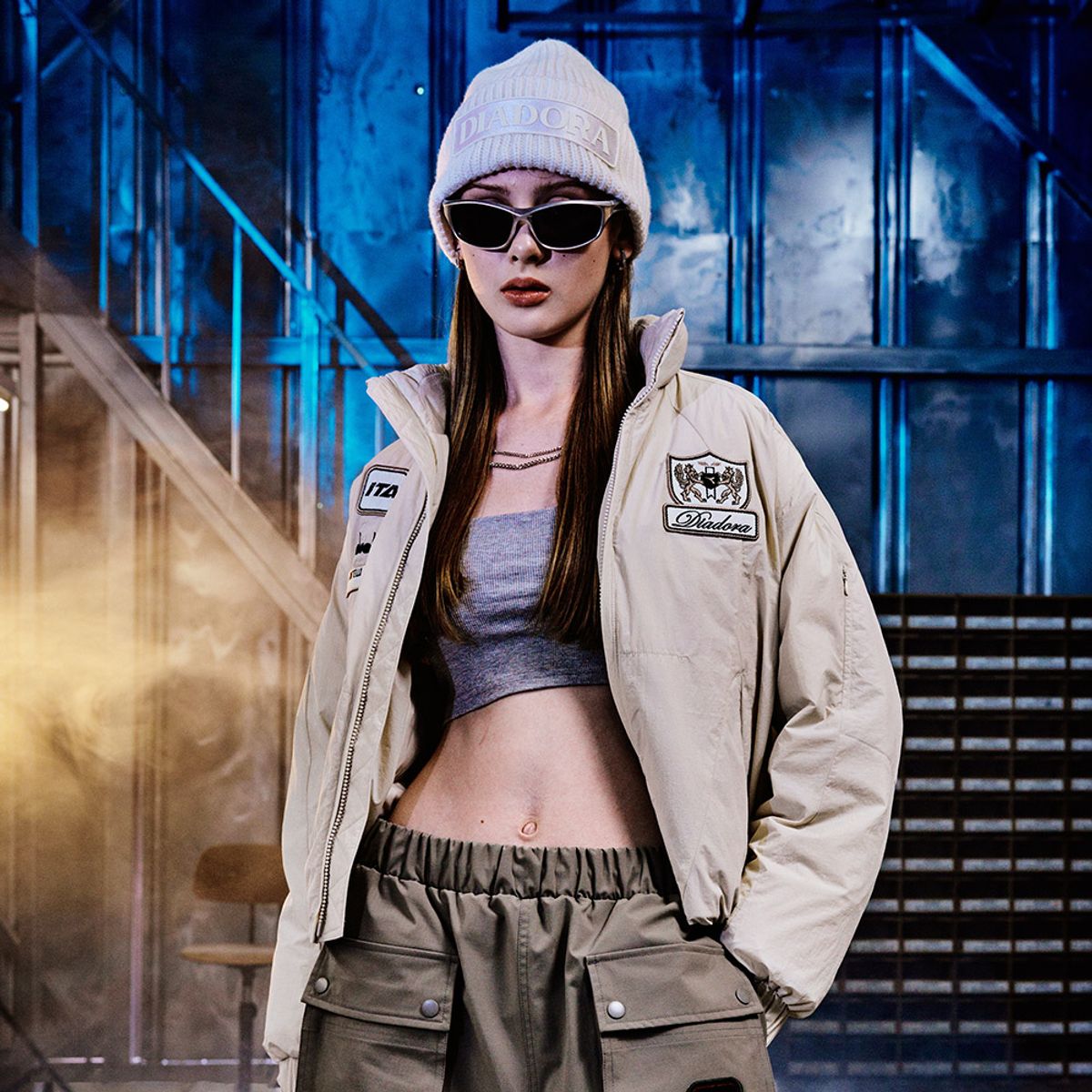 디아도라(diadora) 윈터 피트크루 레이서 구스다운 자켓 BEIGE