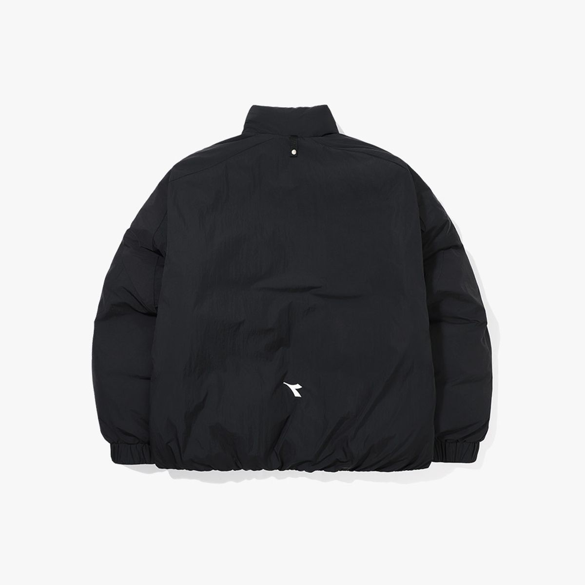 디아도라(diadora) 윈터 피트크루 레이서 구스다운 자켓 BLACK