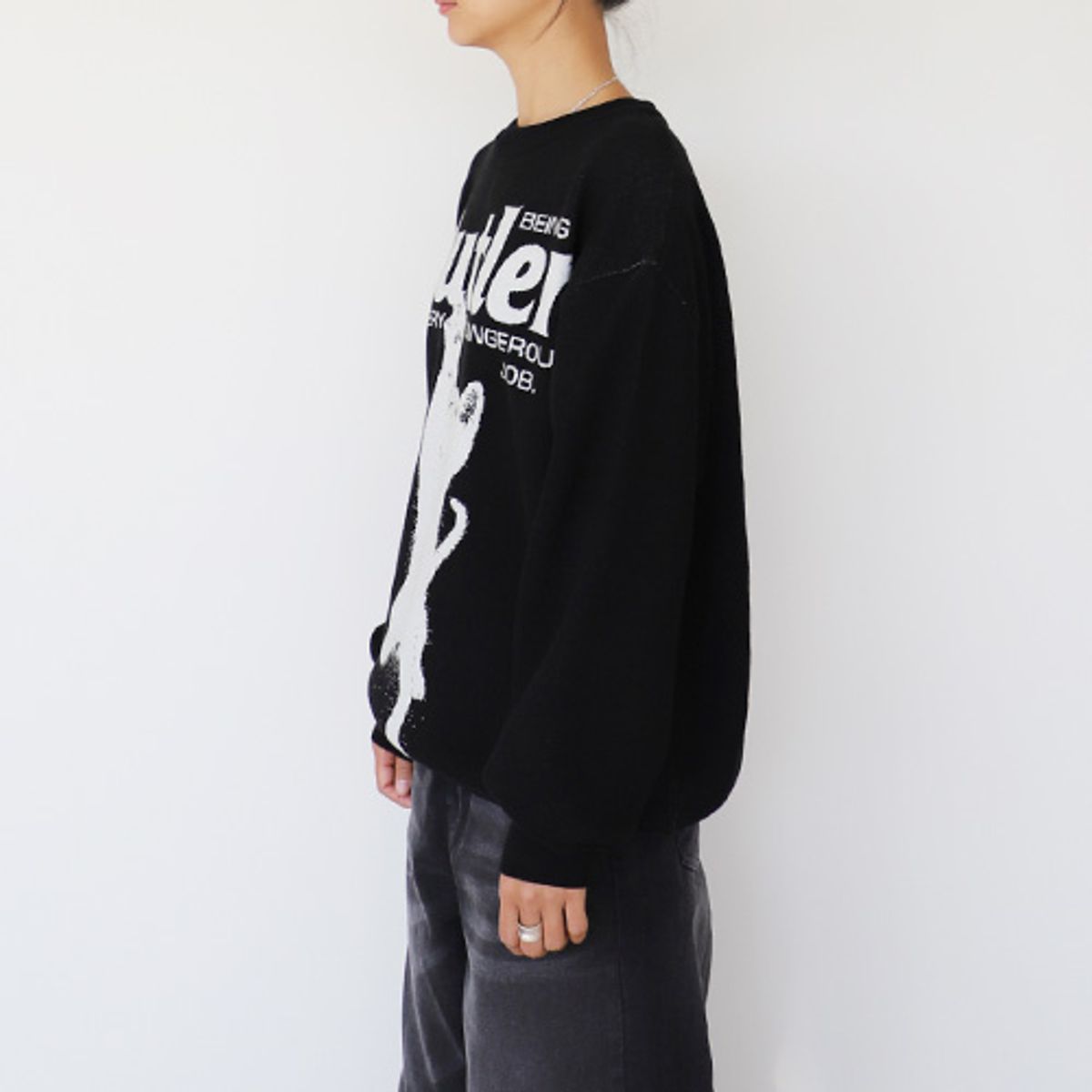 크루치(KRUCHI) CAT BUTLER Knit Sweater (BLACK)