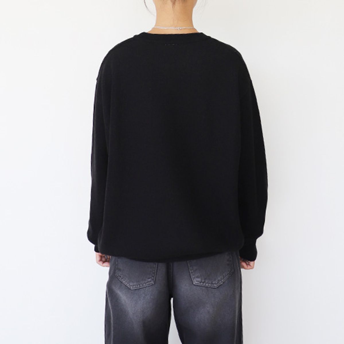 크루치(KRUCHI) CAT BUTLER Knit Sweater (BLACK)