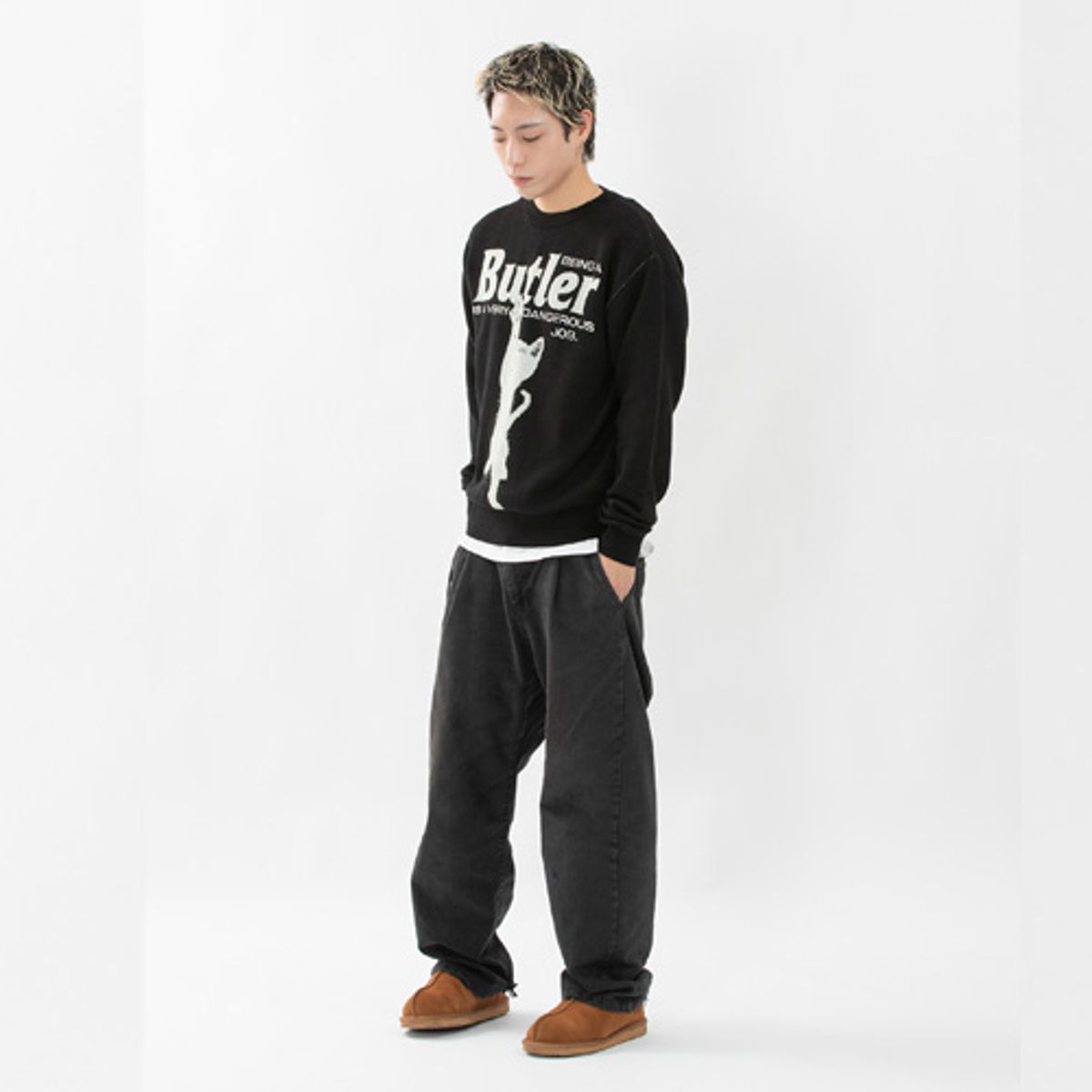 크루치(KRUCHI) CAT BUTLER Knit Sweater (BLACK)