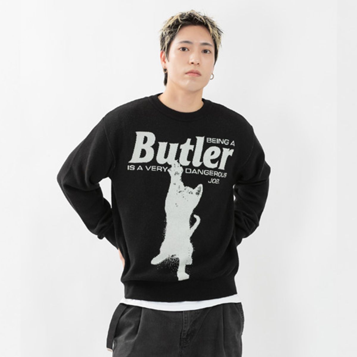 크루치(KRUCHI) CAT BUTLER Knit Sweater (BLACK)