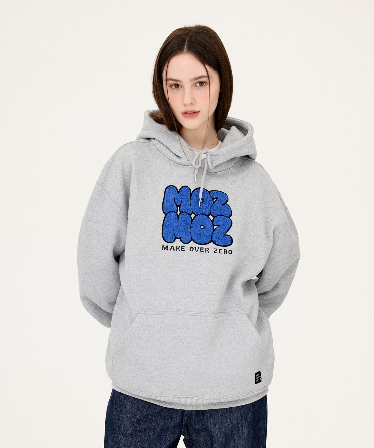 모즈모즈(MOZMOZ) 벌룬로고 부클자수 오버핏 기모후드 그레이