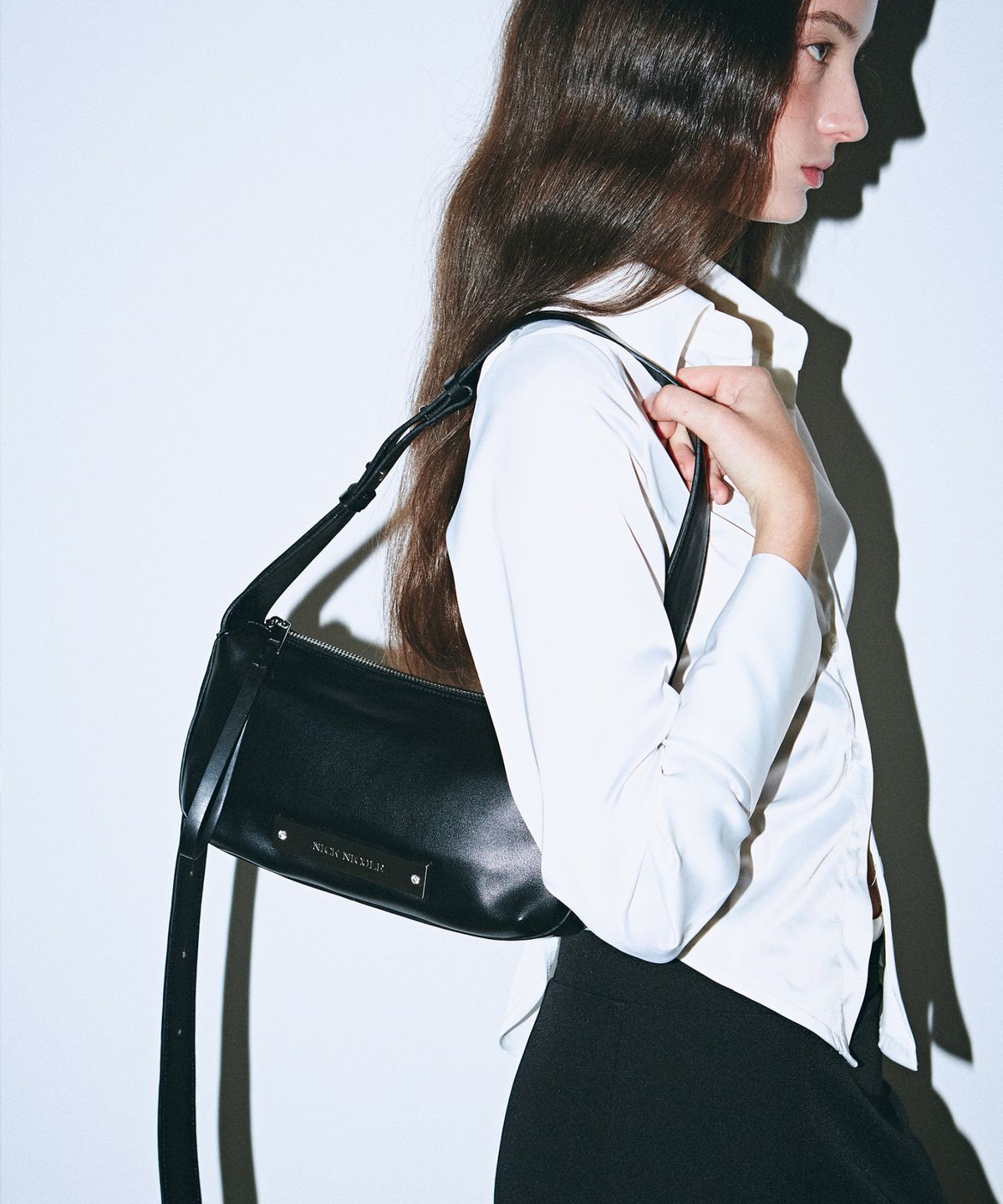 닉앤니콜(NICK&NICOLE) CRYSTAL POUND LEATHER BAG_BLACK