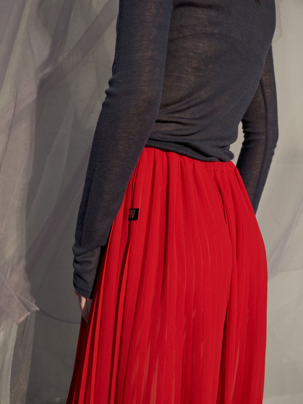쏘리, 투 머치 러브(SORRY, TOO MUCH LOVE) Four Season Pleats Chiffon Skrit_Red