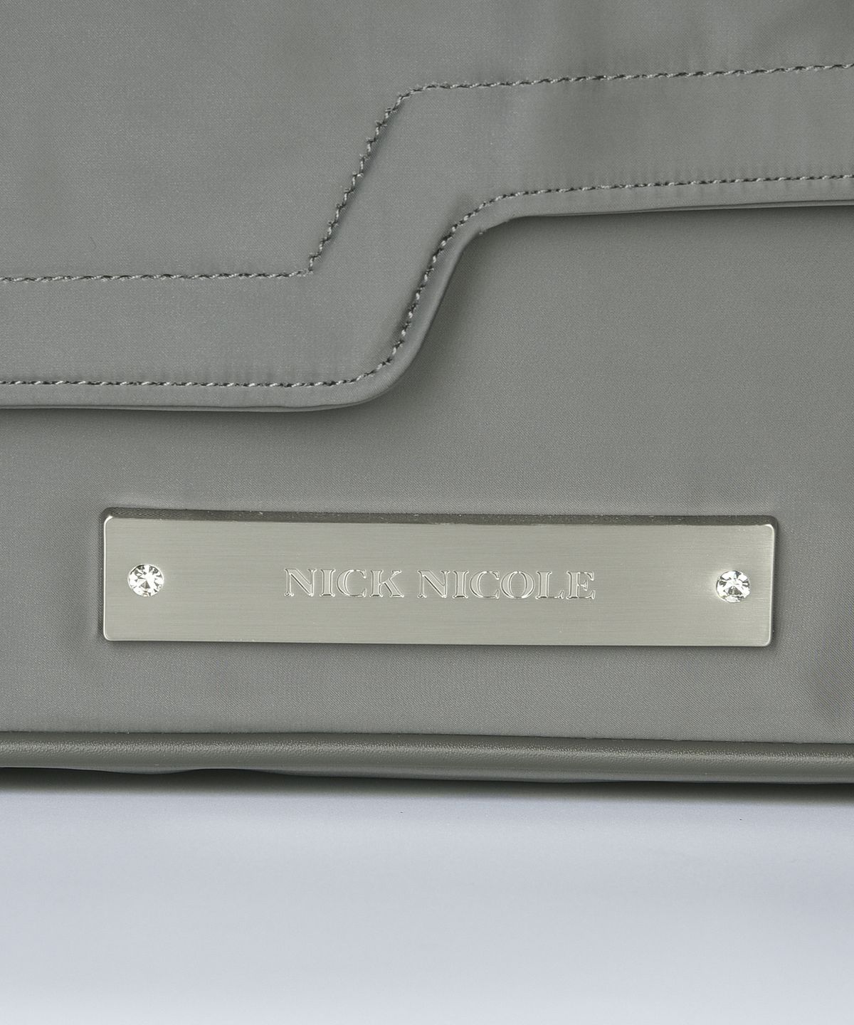 닉앤니콜(NICK&NICOLE) CRYSTAL WAVE POINT MESSENGER BAG_CHARCOAL