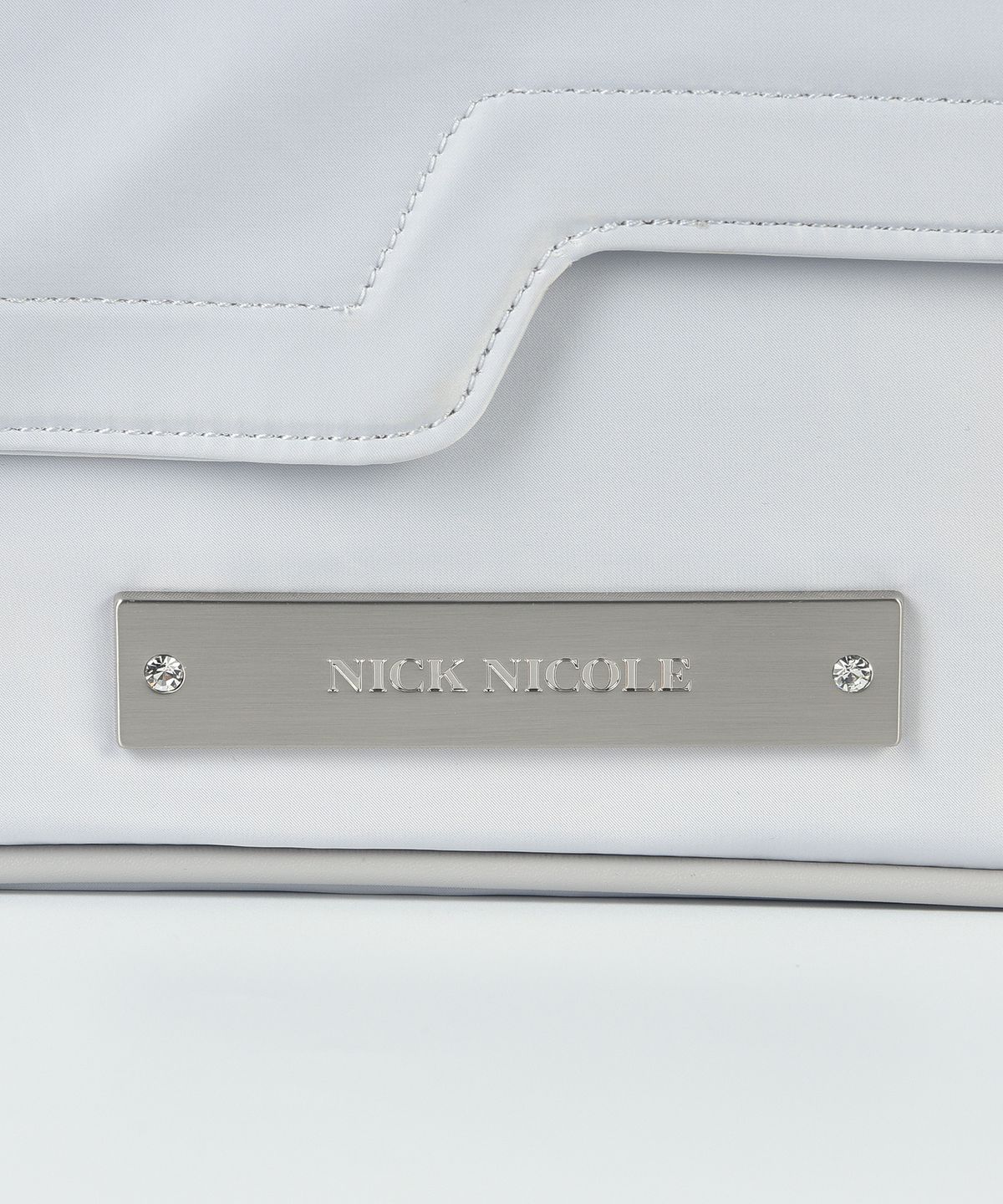 닉앤니콜(NICK&NICOLE) CRYSTAL WAVE POINT MESSENGER BAG_SILVER