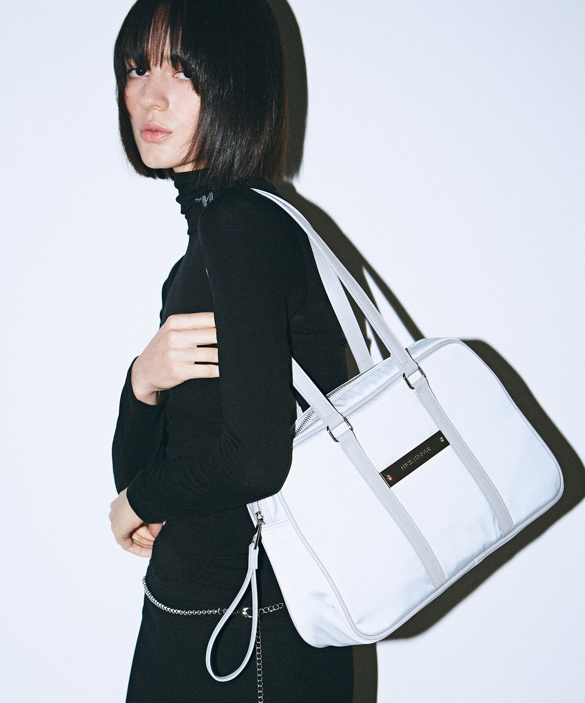 닉앤니콜(NICK&NICOLE) CRYSTAL NYLON COMBI BOSTON BAG_SILVER