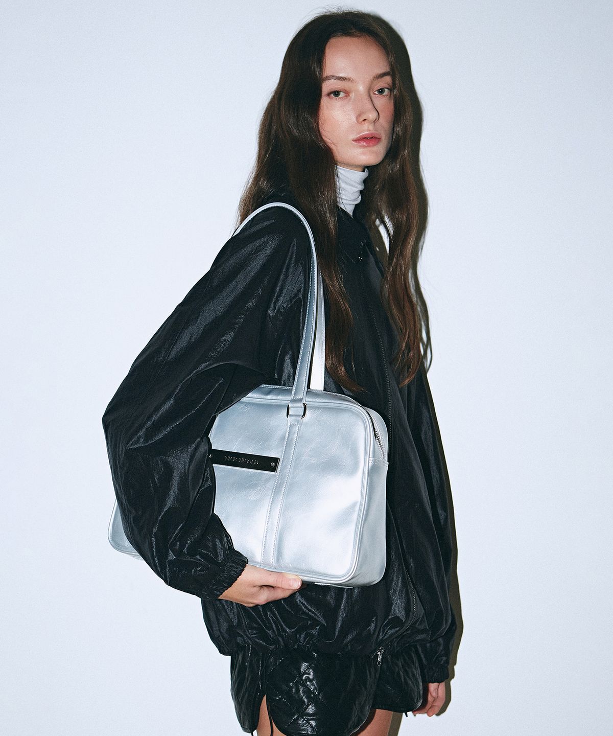 닉앤니콜(NICK&NICOLE) CRYSTAL LEATHER BOSTON BAG_SILVER