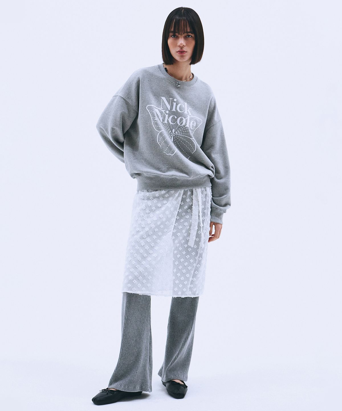 닉앤니콜(NICK&NICOLE) BUTTERFLY SIGNATURE SWEATSHIRT_GRAY WHITE