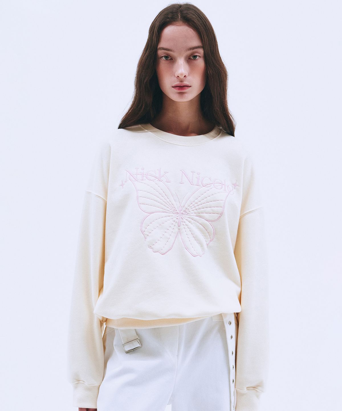 닉앤니콜(NICK&NICOLE) SHINE BUTTERFLY SWEATSHIRT_CREAM PINK
