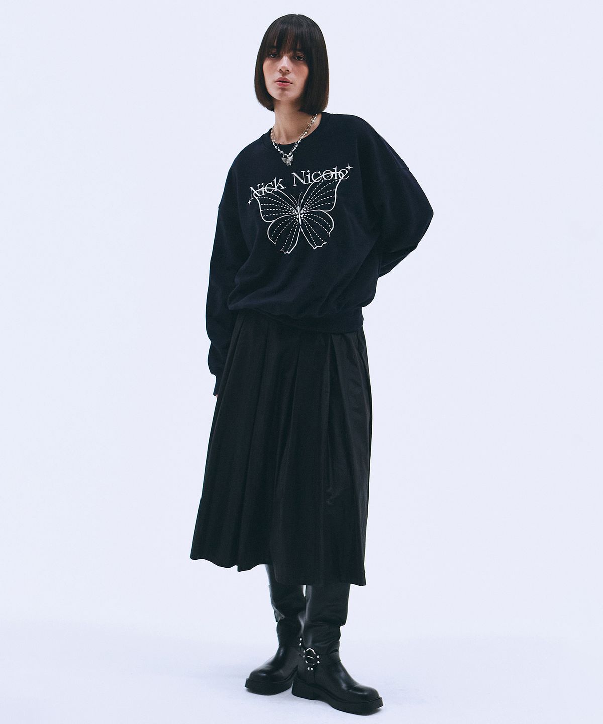 닉앤니콜(NICK&NICOLE) SHINE BUTTERFLY SWEATSHIRT_NAVY CREAM