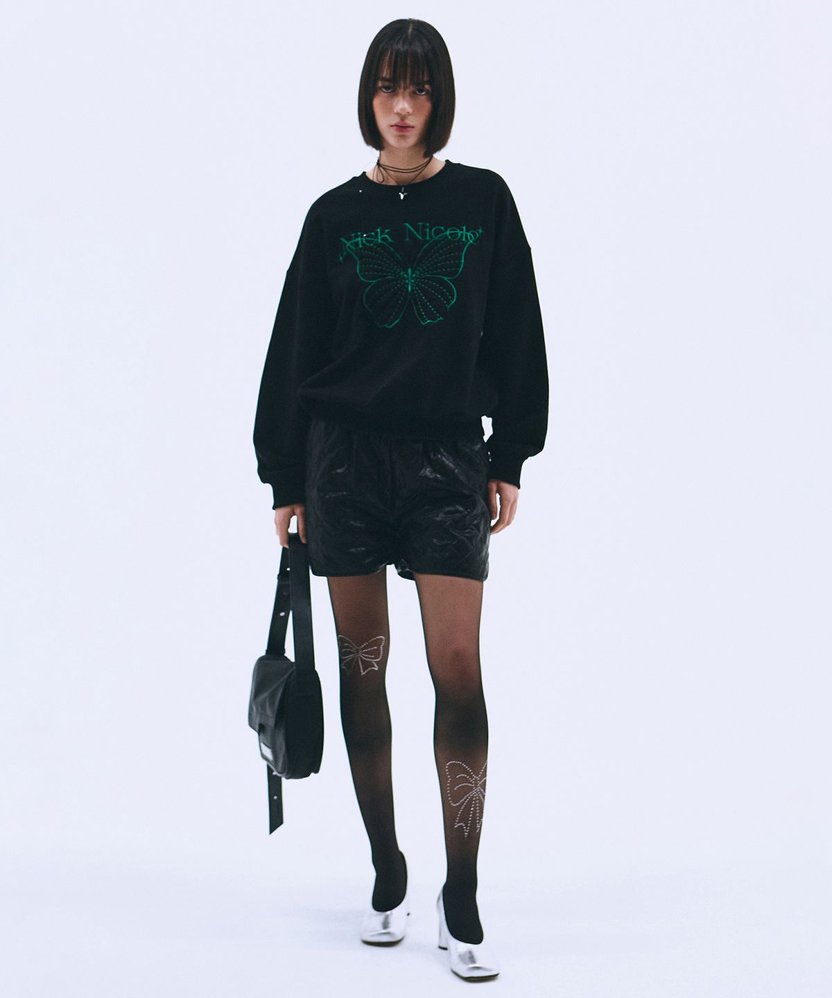 닉앤니콜(NICK&NICOLE) SHINE BUTTERFLY SWEATSHIRT_BLACK GREEN