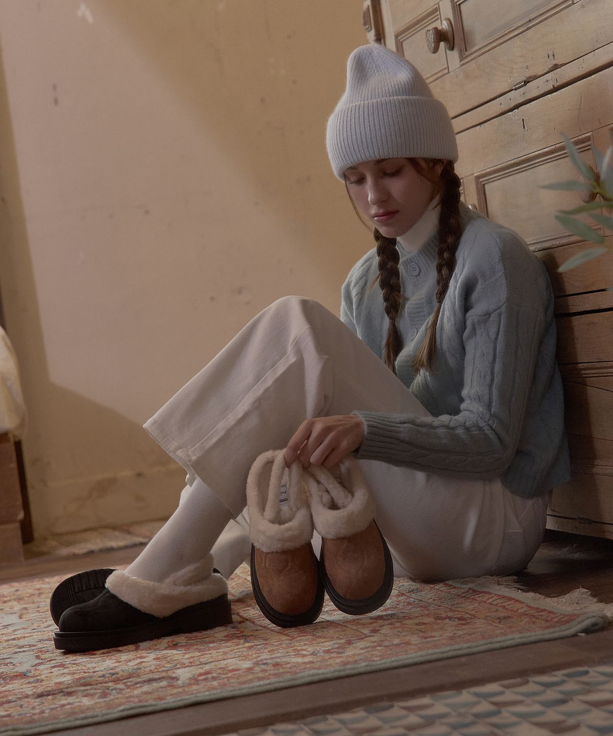 슈하이(SHOEHI) 무스 퍼 무스탕 클로그(2Colors)_B5222