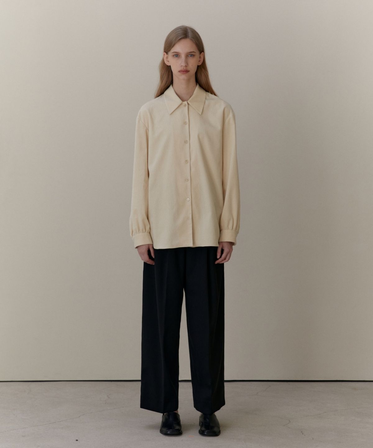 어나우트(UNNOUT) MINIMAL CORDUROY SHIRT - BUTTER