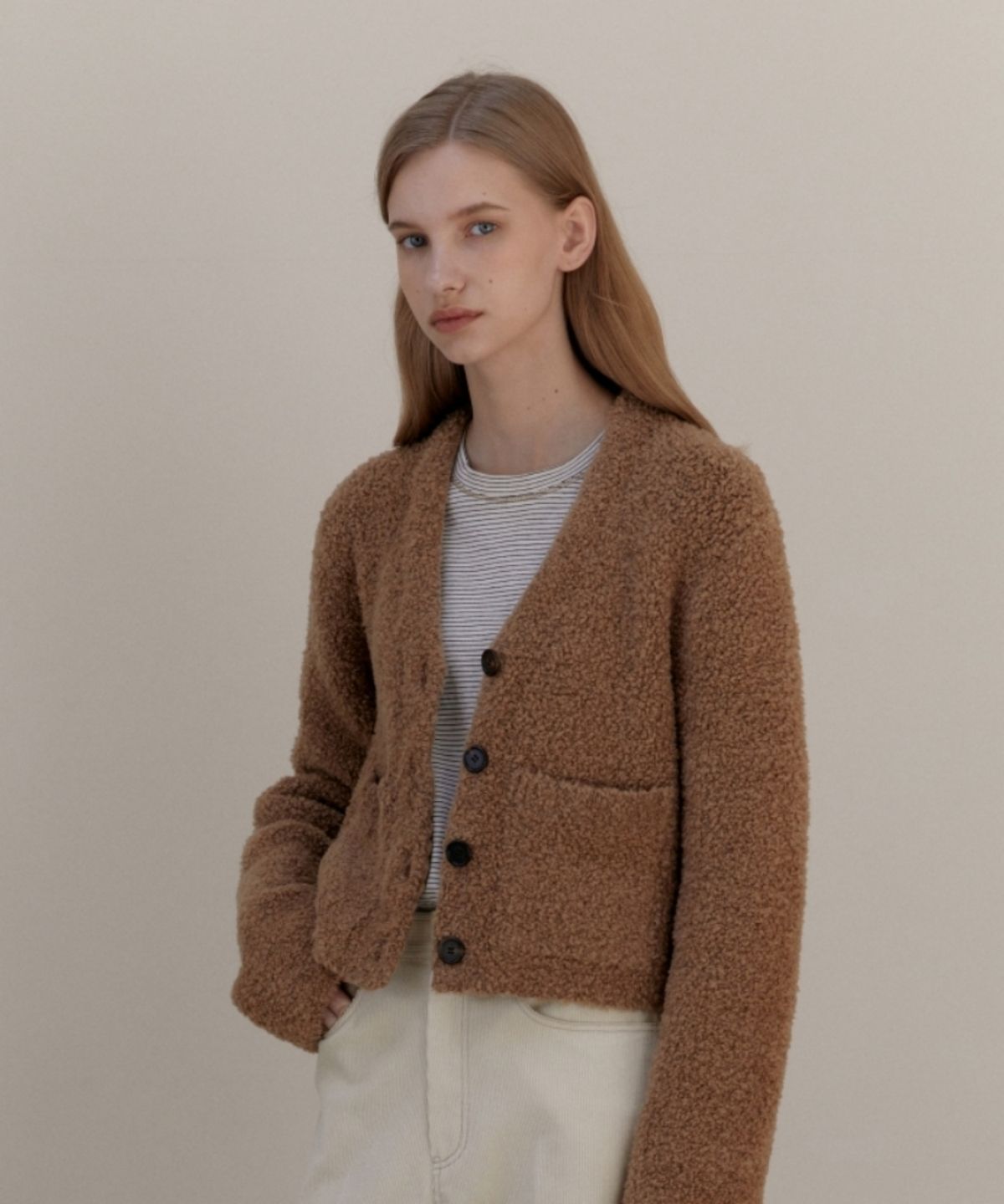 어나우트(UNNOUT) TEDDY BEAR WOOL KNIT CARDIGAN - CAMEL