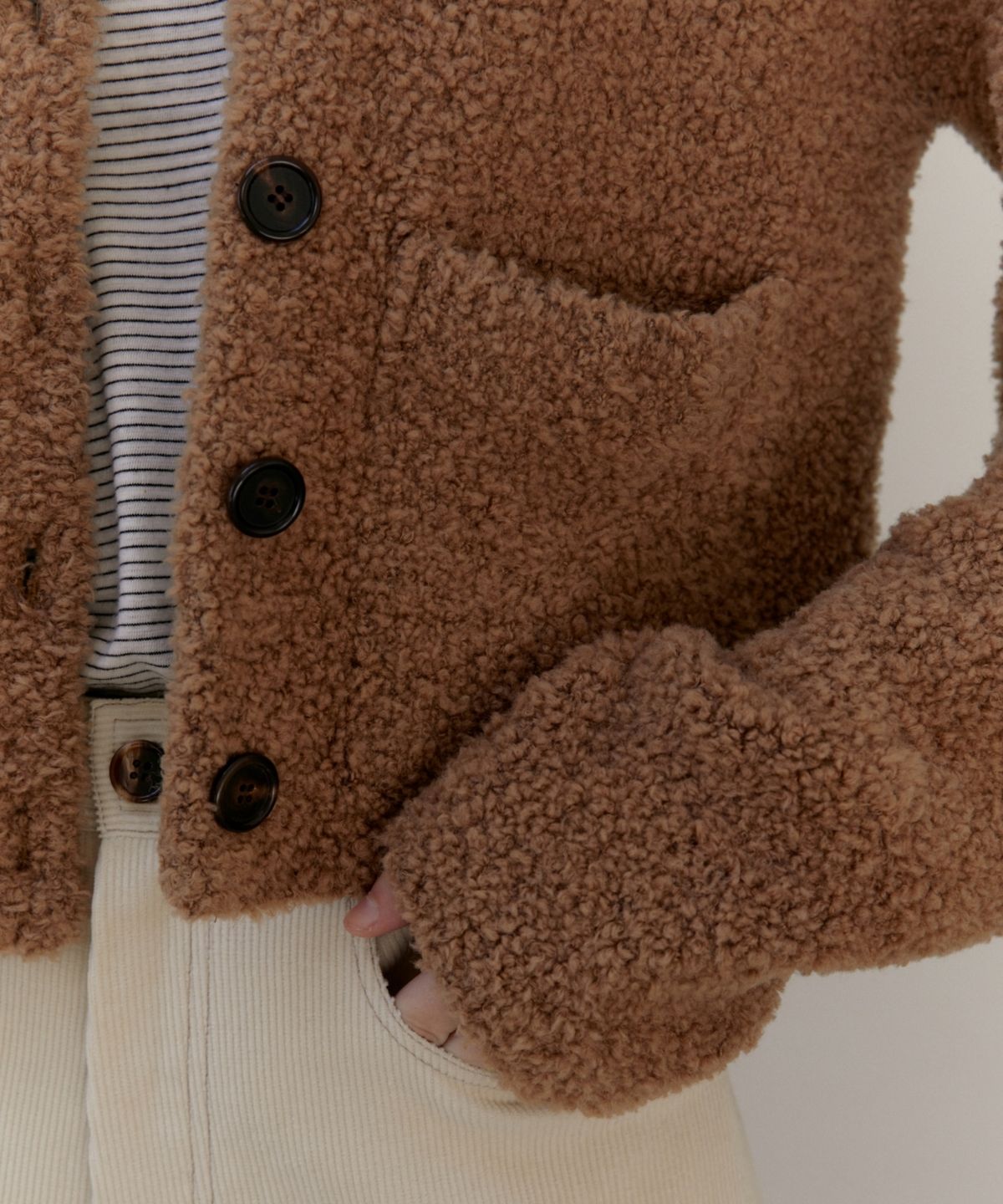 어나우트(UNNOUT) TEDDY BEAR WOOL KNIT CARDIGAN - CAMEL