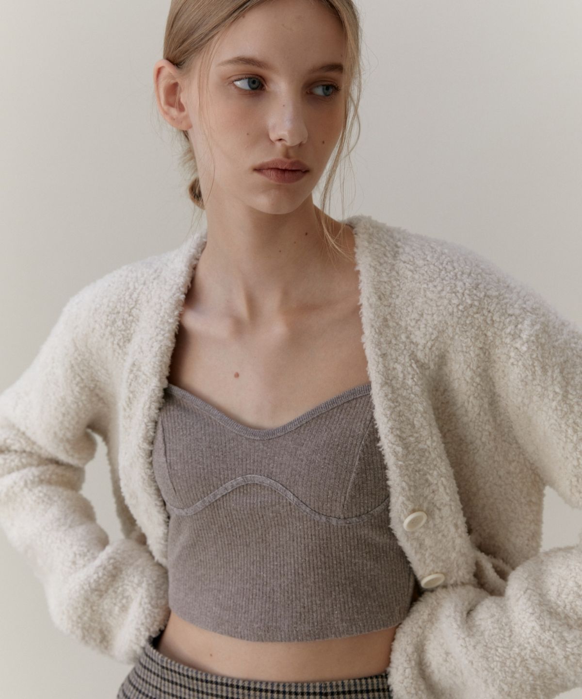 어나우트(UNNOUT) TEDDY BEAR WOOL KNIT CARDIGAN - ECRU