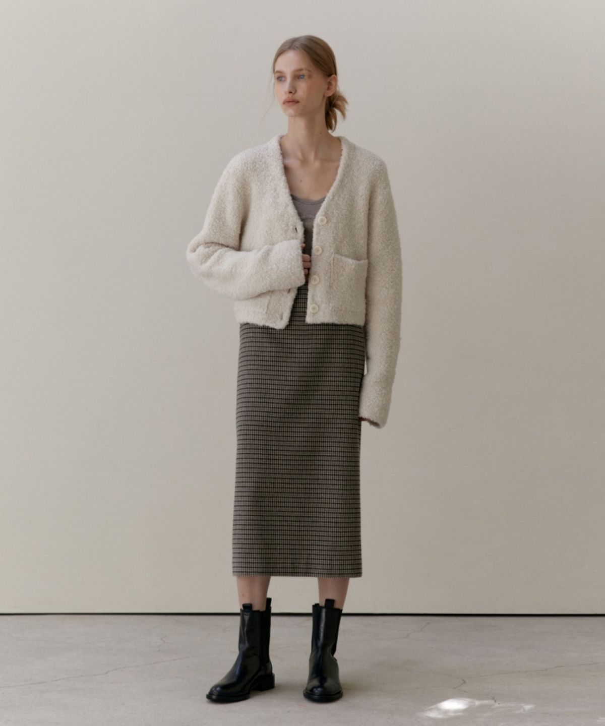 어나우트(UNNOUT) TEDDY BEAR WOOL KNIT CARDIGAN - ECRU