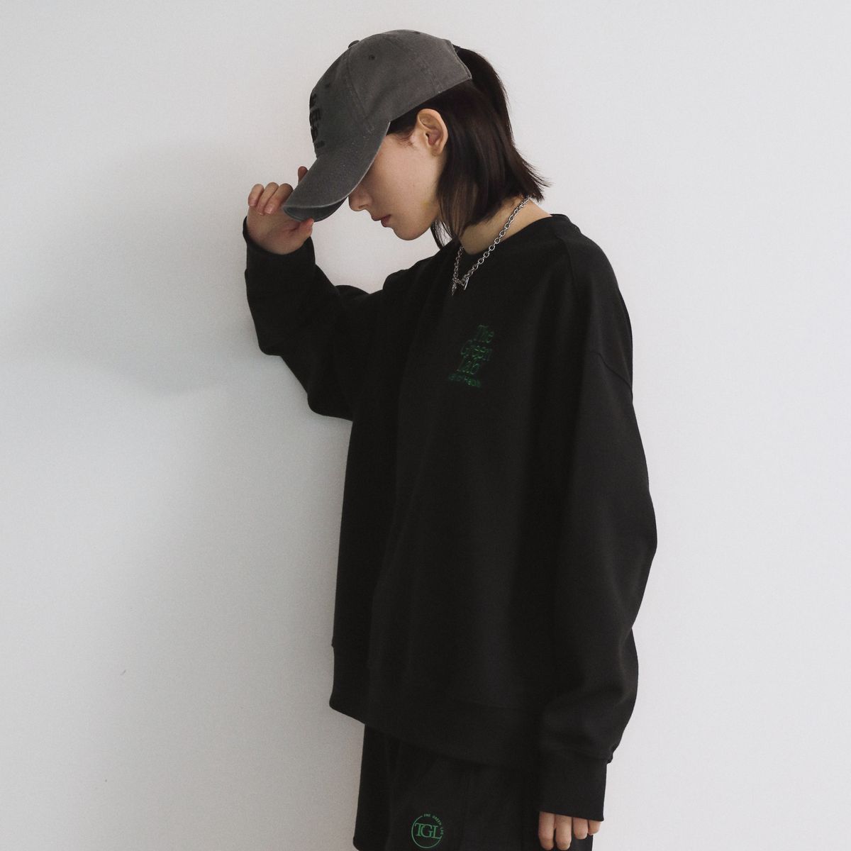더그린랩(THE GREEN LAB) 더그린랩 자수 워싱 볼캡 [챠콜 그레이]