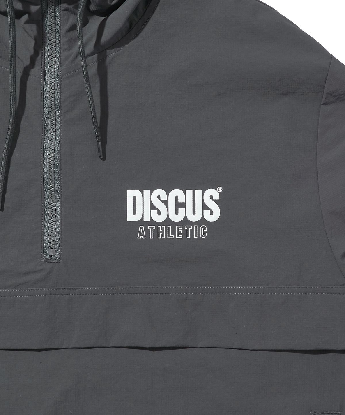 디스커스 애슬레틱(DISCUS ATHLETIC) 로고 아노락 자켓 차콜