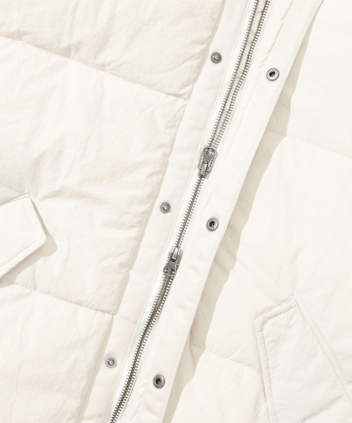 컬럼비아 유니버시티(COLUMBIA UNIVERSITY) 3M THINSULATE NY BLACKSERIES HEAVY JACKET 브라이트화이트