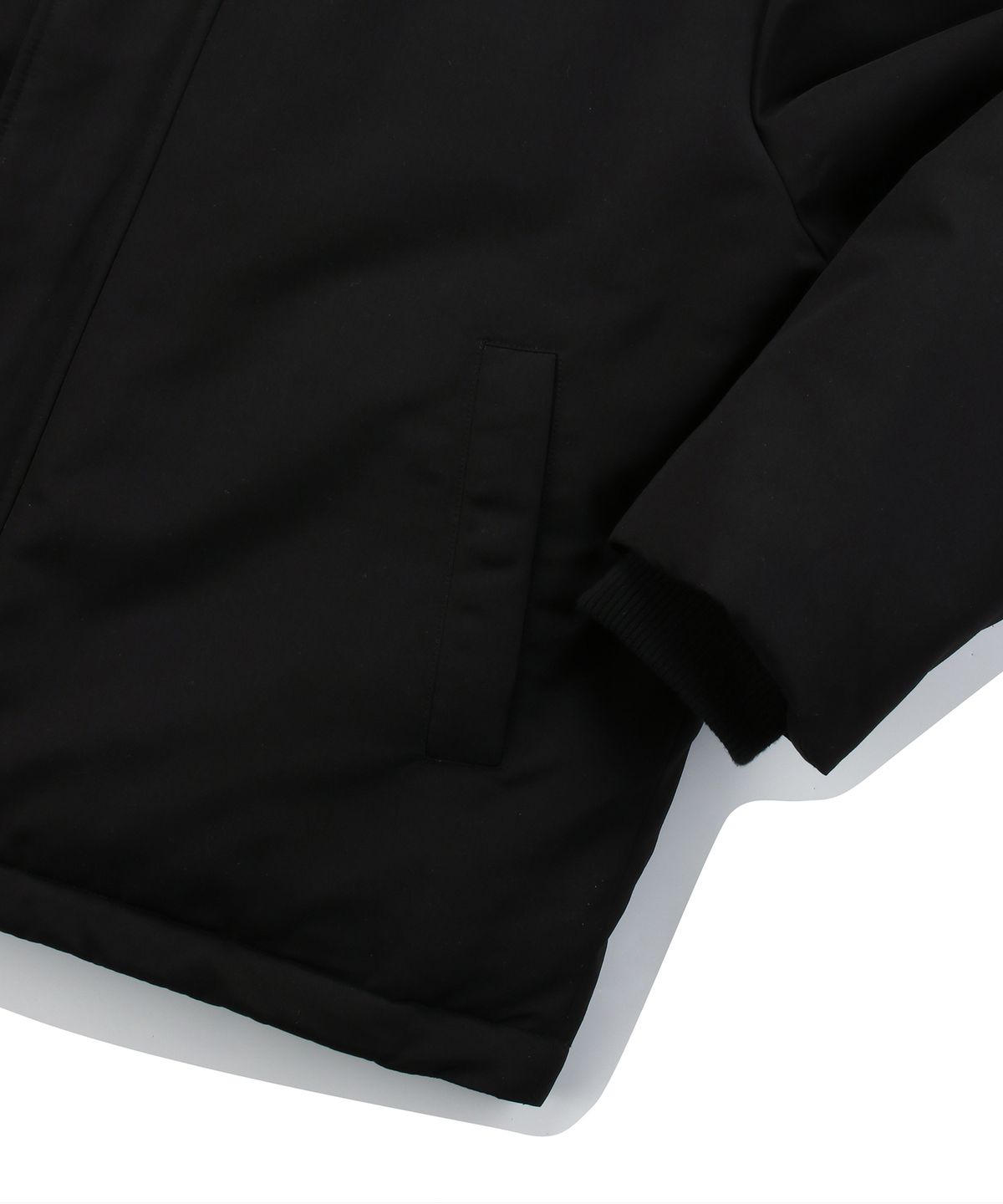 컬럼비아 유니버시티(COLUMBIA UNIVERSITY) 3M THINSULATE NEW SHORT HEAVY JACKET 블랙