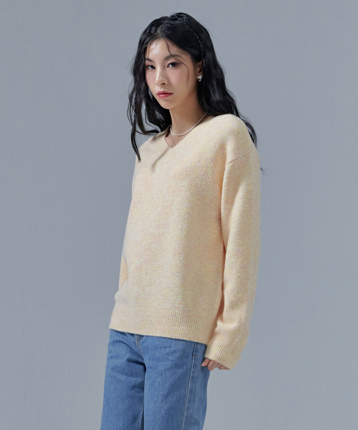 체이스컬트(CHASECULT) 여성 보카시 V-NECK 스웨터-CFRG5273D06