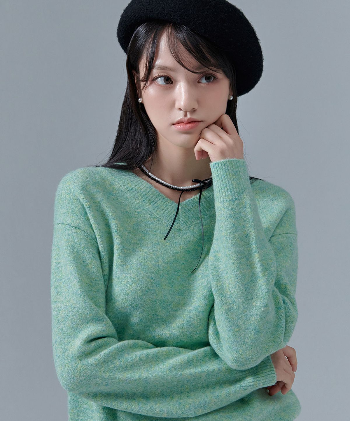 체이스컬트(CHASECULT) 여성 보카시 V-NECK 스웨터-CFRG5273D0H