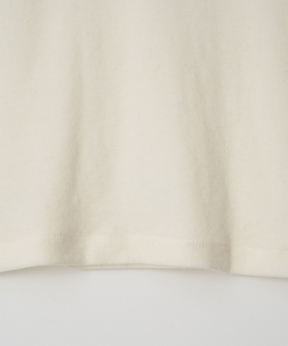 더페니(THE PENNY) WOOL POLAR SLIM T-SHIRT