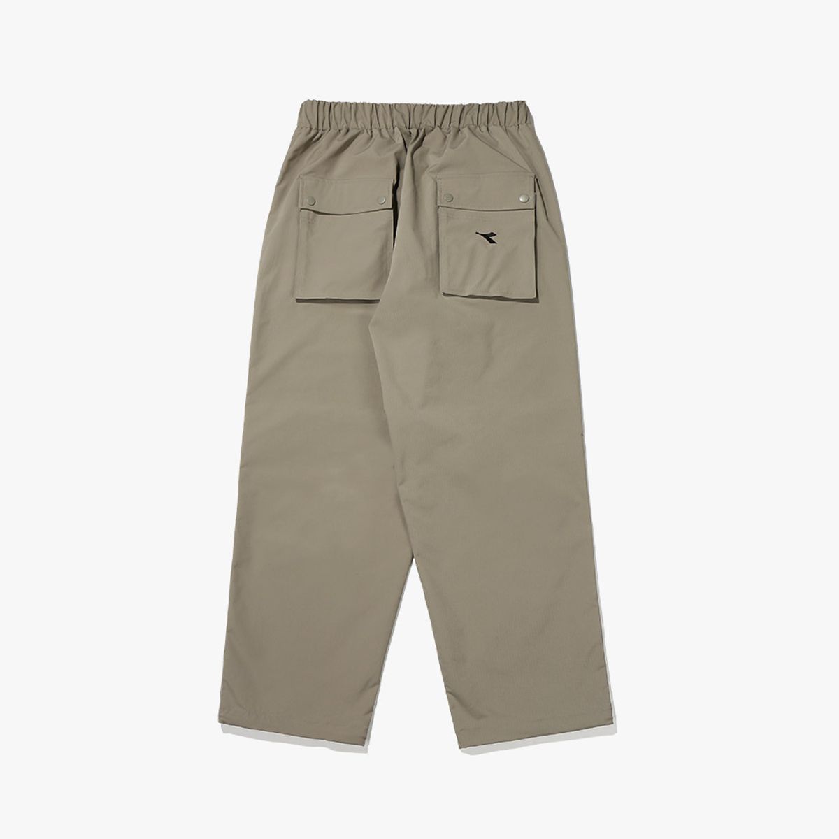 디아도라(diadora) 윈터 피트크루 벌룬핏 우븐 팬츠 KHAKI