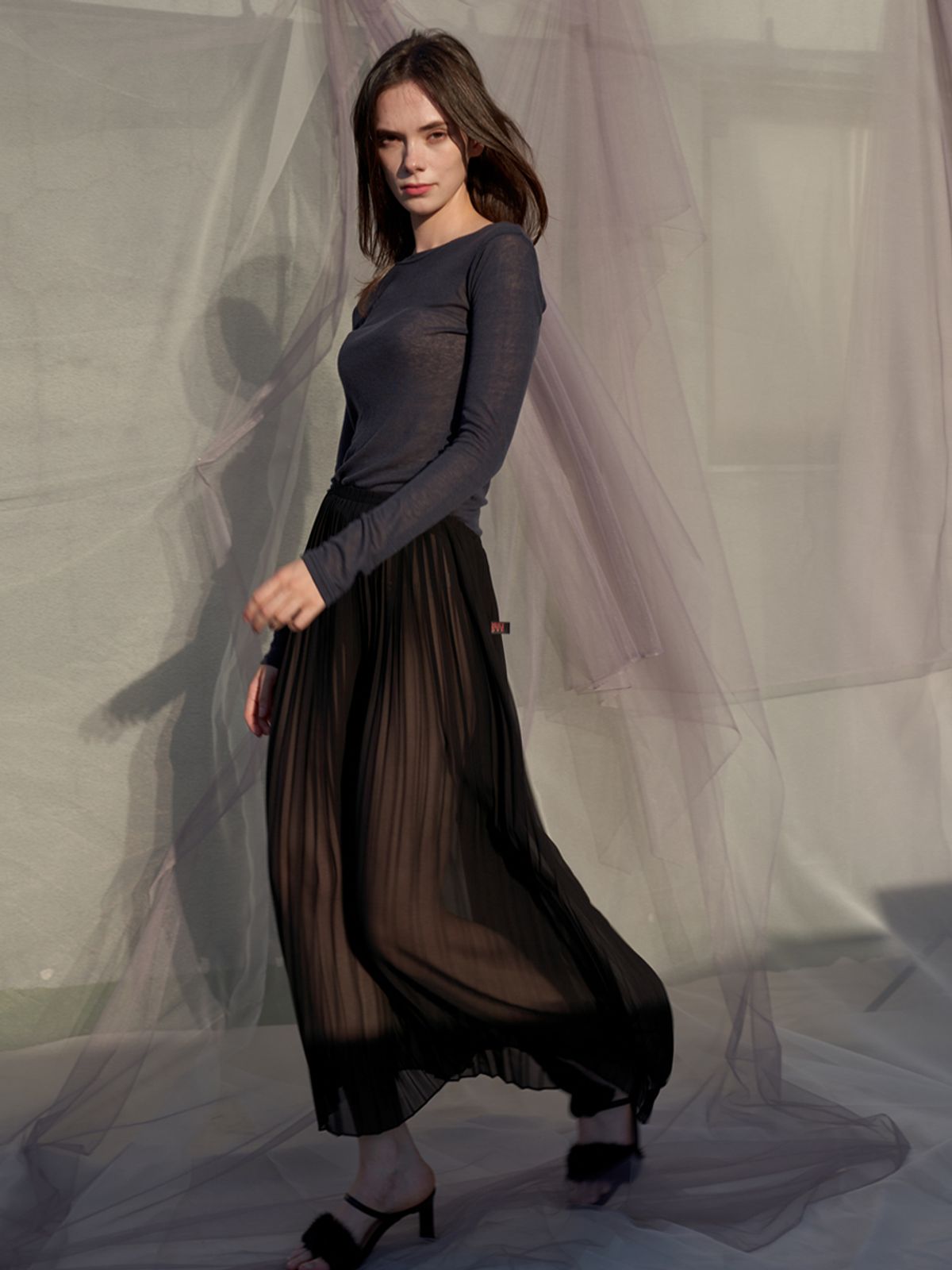 쏘리, 투 머치 러브(SORRY, TOO MUCH LOVE) Four Season Pleats Chiffon Skrit_Black