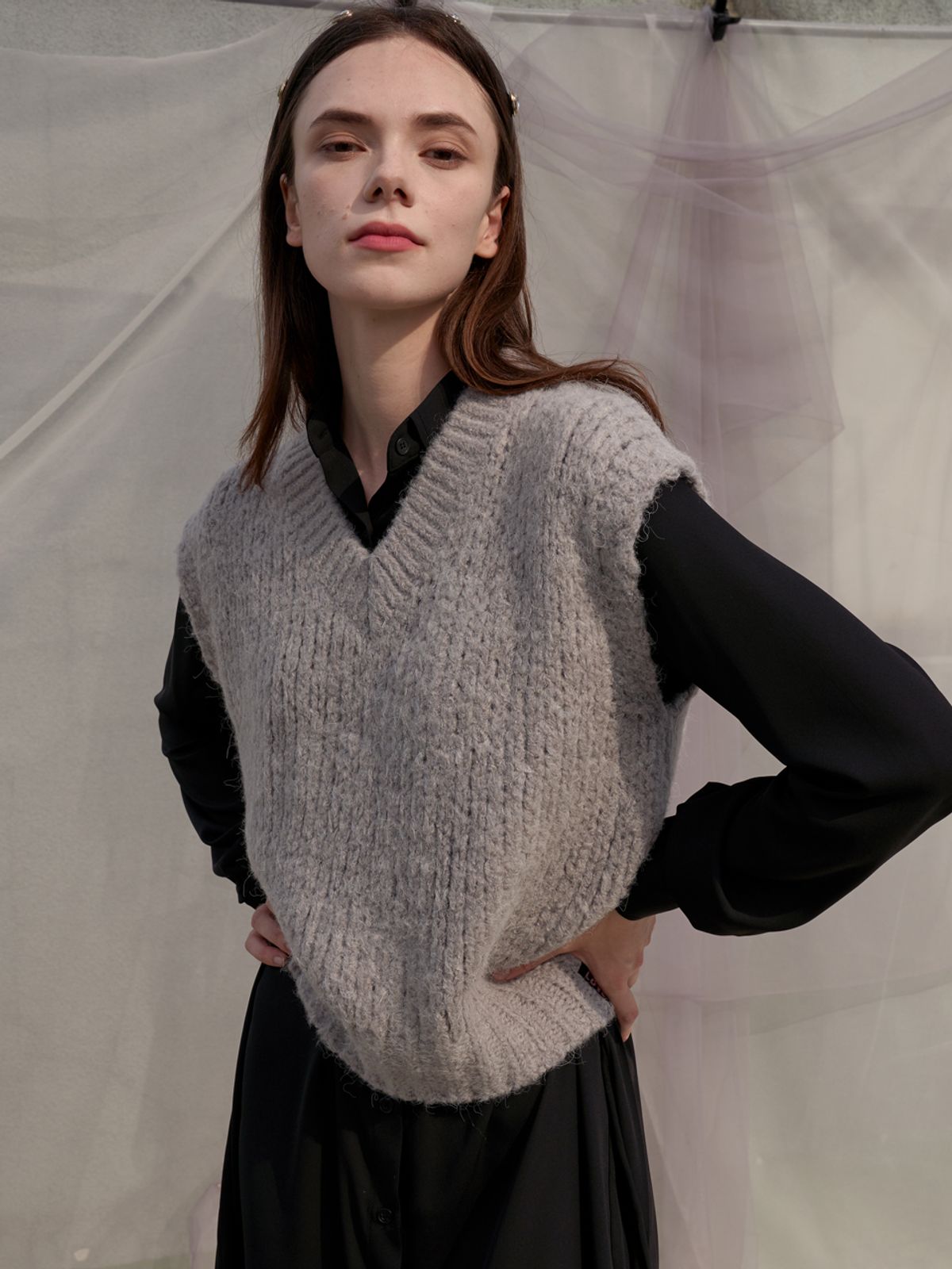 쏘리, 투 머치 러브(SORRY, TOO MUCH LOVE) Candy V-neck Wool Knit Vest_Sky_Gray