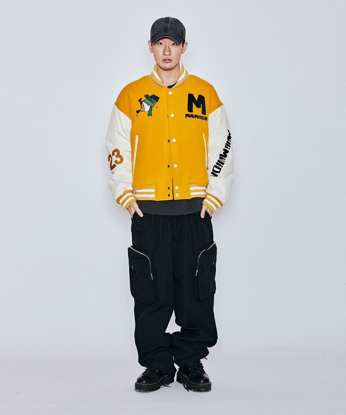 밀리밀리언(MILLIMILLION) MUDSTONE WOOL VIRSITY JACKET J06-YELLOW