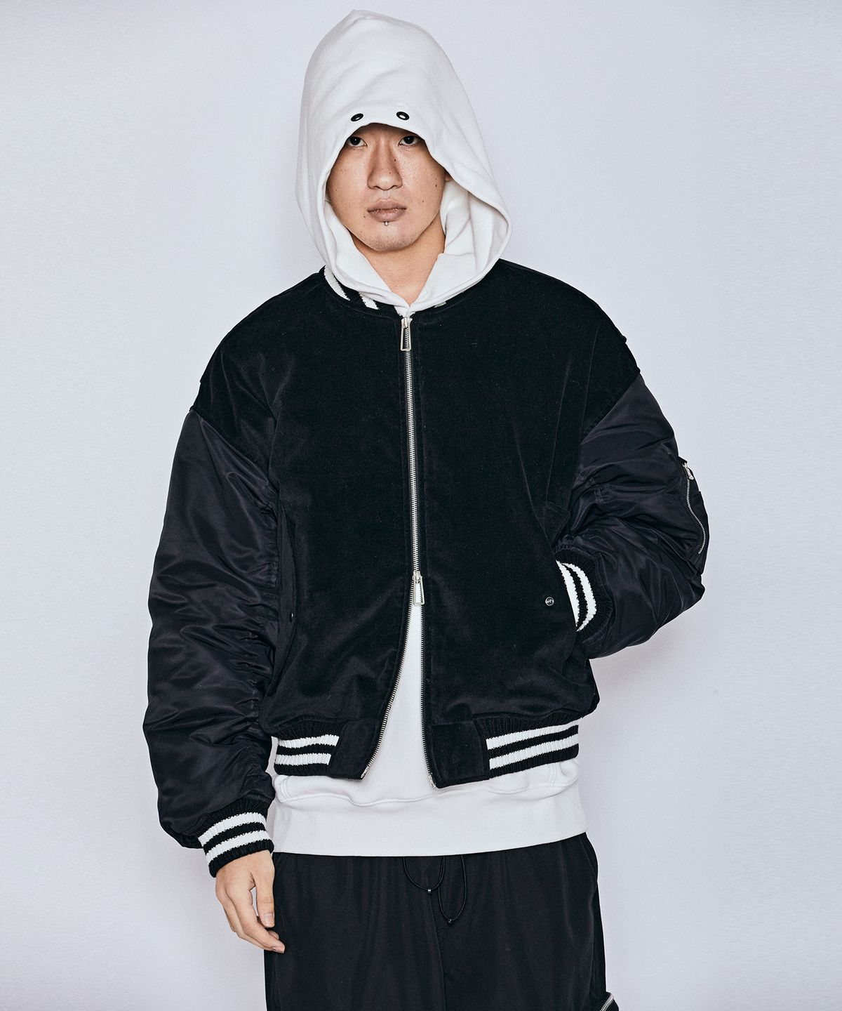 밀리밀리언(MILLIMILLION) MUDSTONE VELVET MA-1 JACKET J08- BLACK