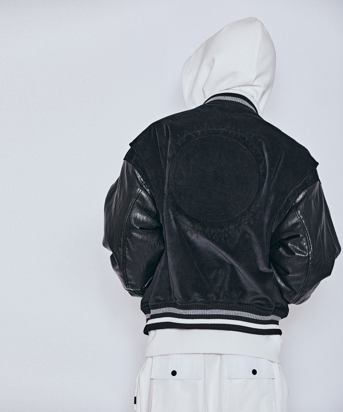 밀리밀리언(MILLIMILLION) MUDSTONE VELVET BLOUSON J13- BLACK