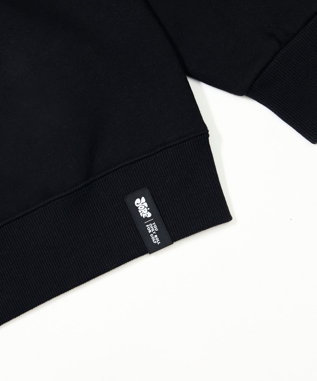 욜프(YORF) YORF AW TAG CREWNECK BLACK