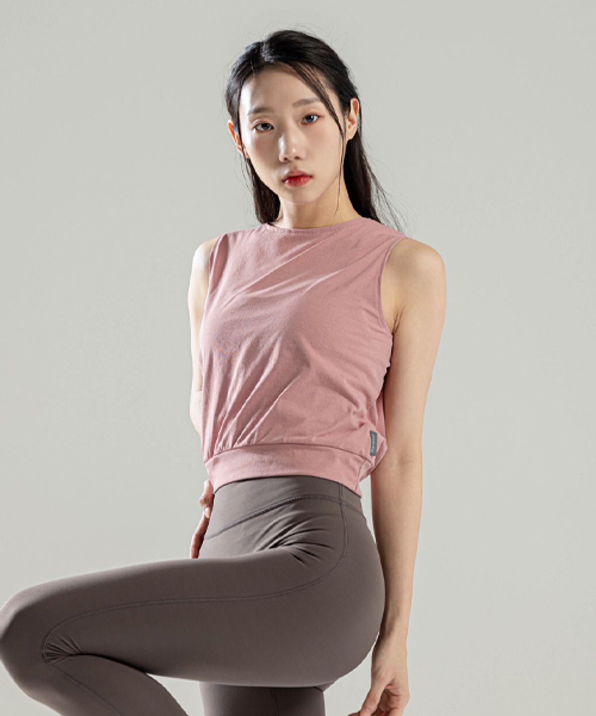 모어아웃(MOREOUT) 여성요가복 양면 투웨이 나시티 4TT3434